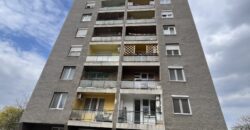 Világos, első emeleti lakás a Lövölde utcában Székesfehérváron rendezett, tiszta társasházban!